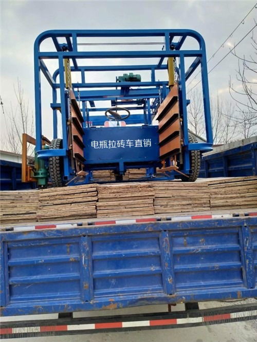 水泥磚設備的核心角色 叉磚車與運坯車的高效協同
